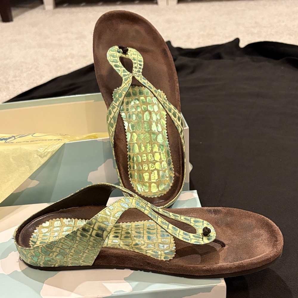 Donald J. Pliner Crocodile Pattern Green Sandals